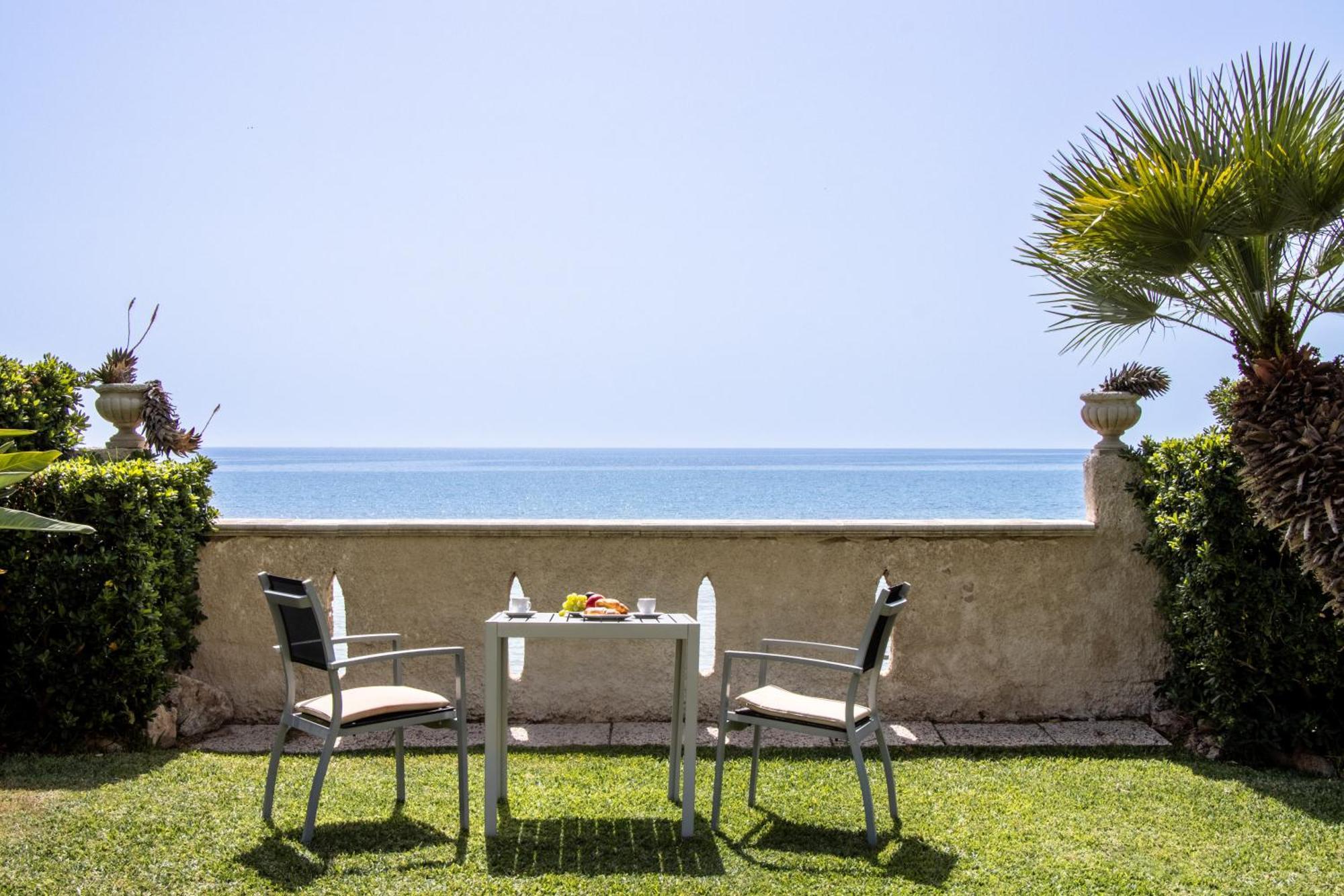 B&B La Terrazza Sul Mare アヴォラ エクステリア 写真