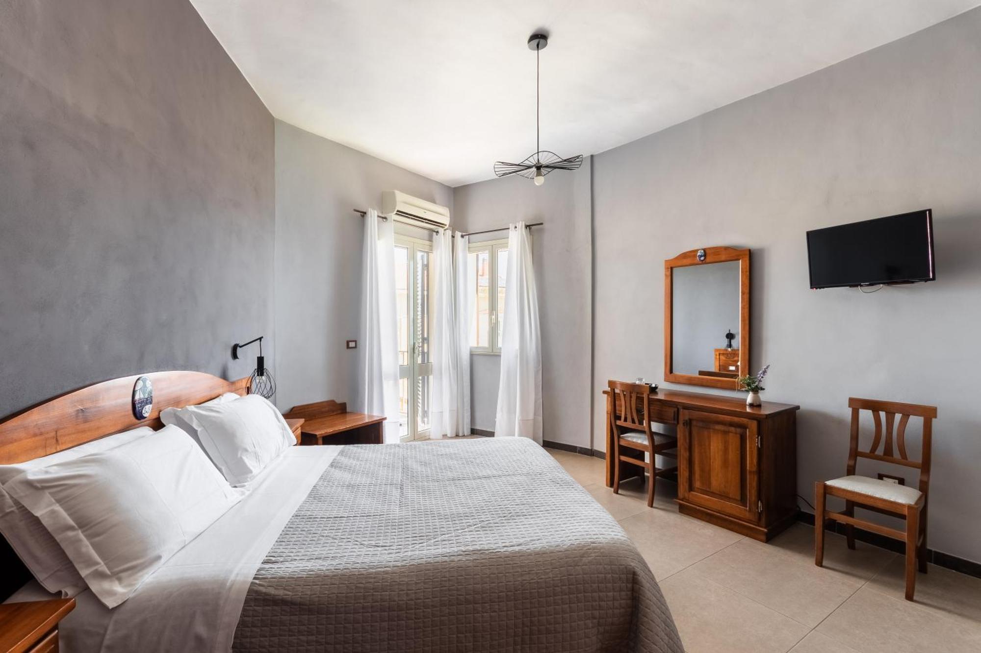 B&B La Terrazza Sul Mare アヴォラ エクステリア 写真